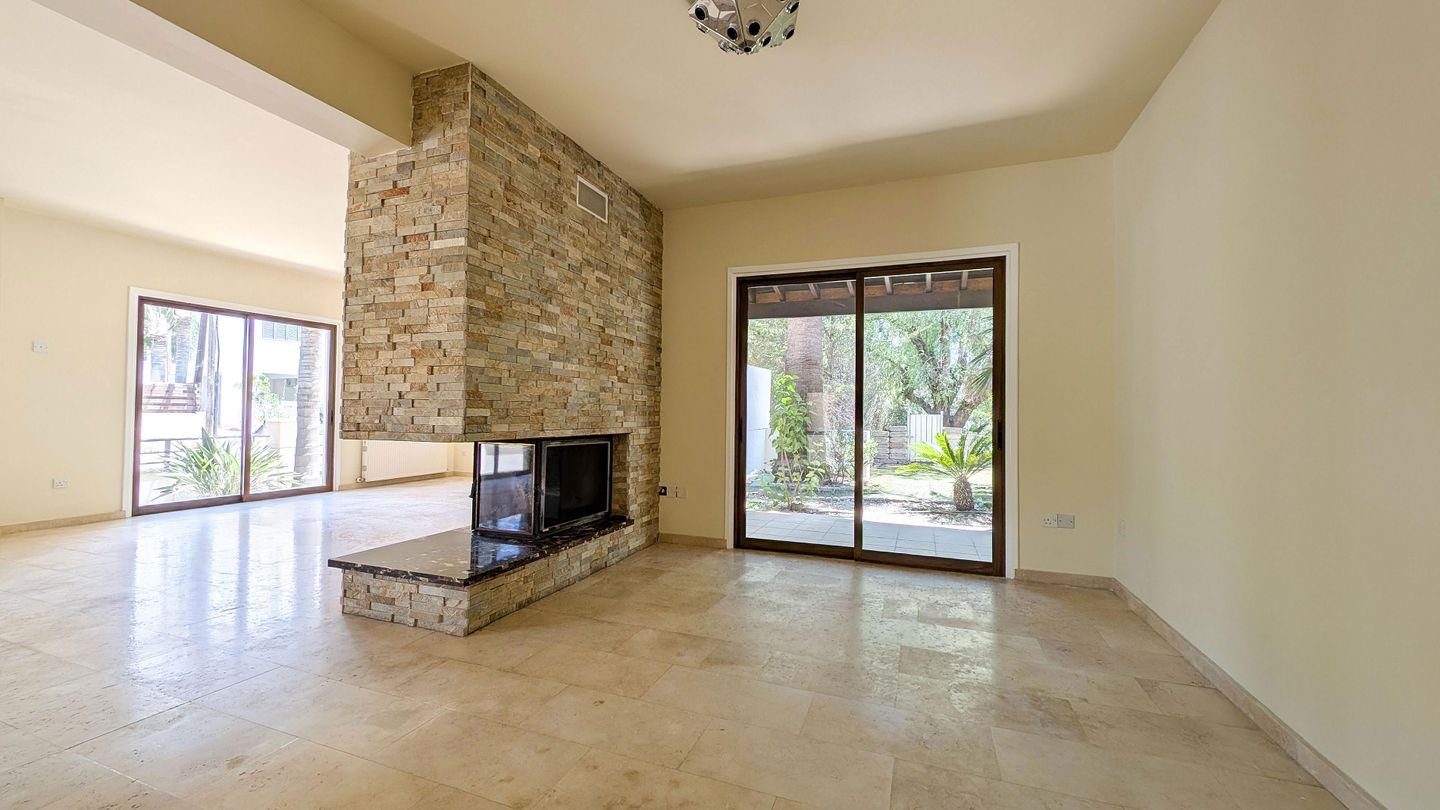 Four-Bedroom two-storey house in Strovolos, Nicosia photo 8