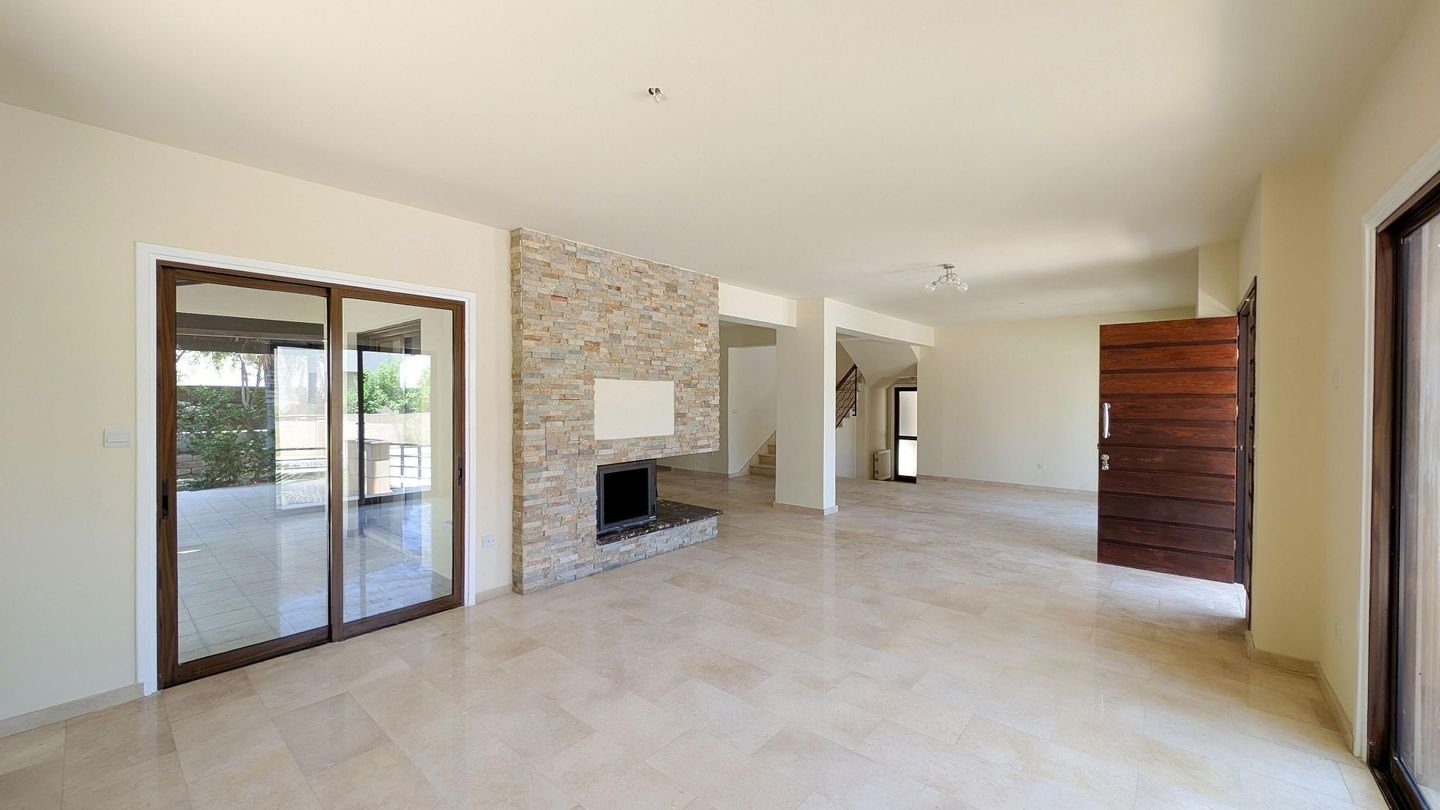 Four-Bedroom two-storey house in Strovolos, Nicosia — photo 7