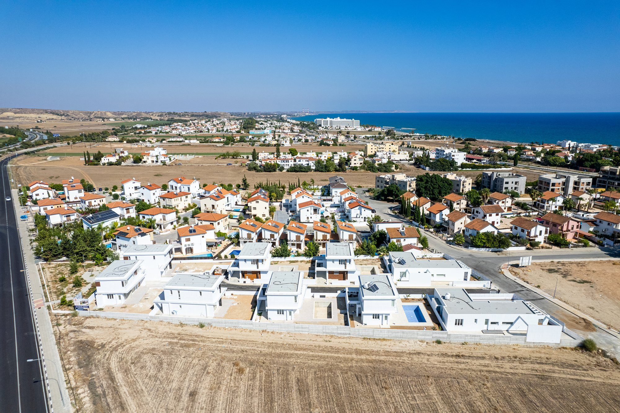 3 BR Detached House in Oroklini Tourist Area, Larnaca photo 16