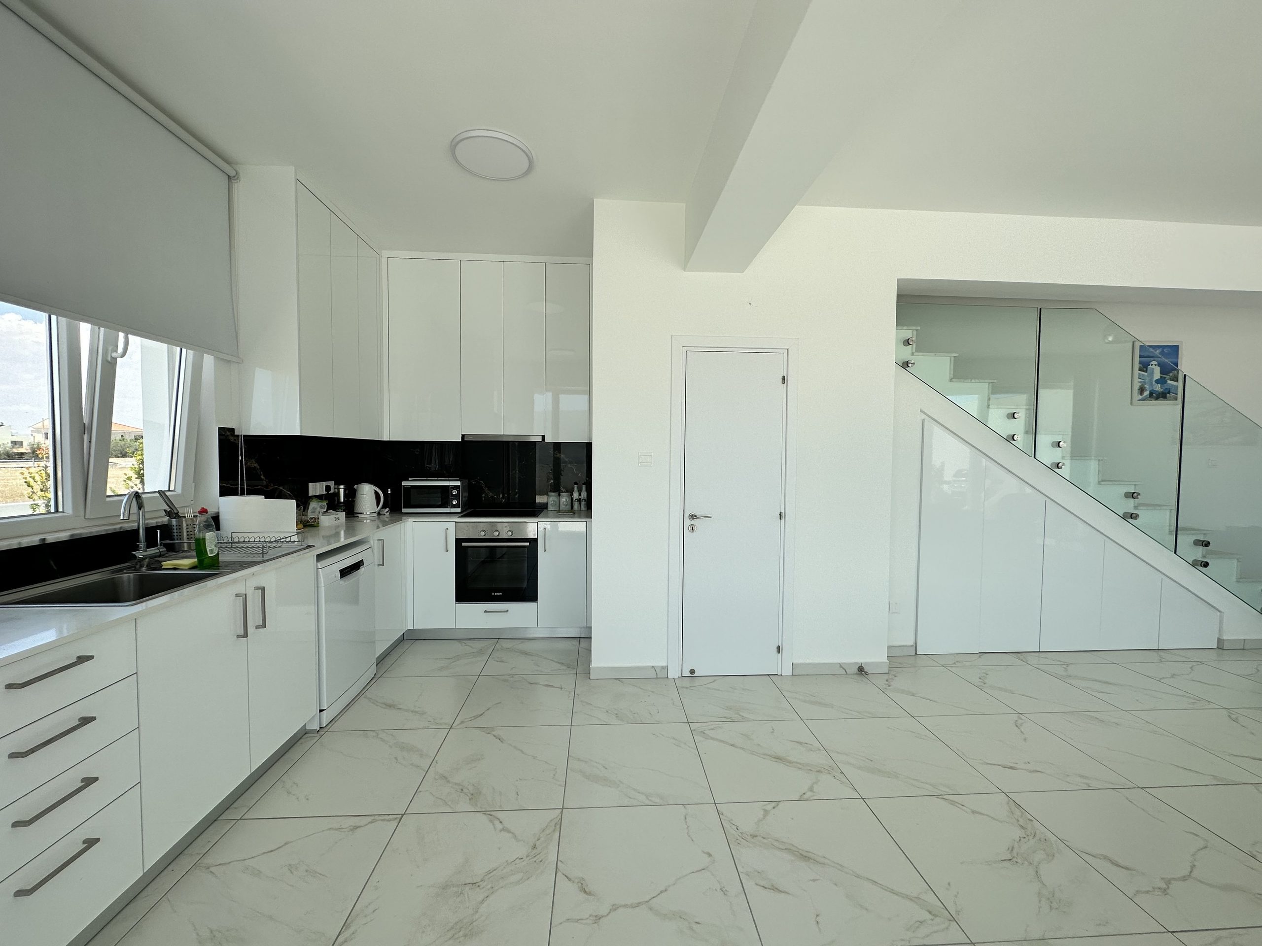 3 BR Detached House in Oroklini Tourist Area, Larnaca photo 5