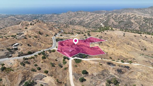 Field in Pano Pyrgos, Nicosia