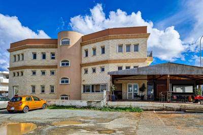 Shared mixed-use building in Deryneia, Famagusta thumbnail 3