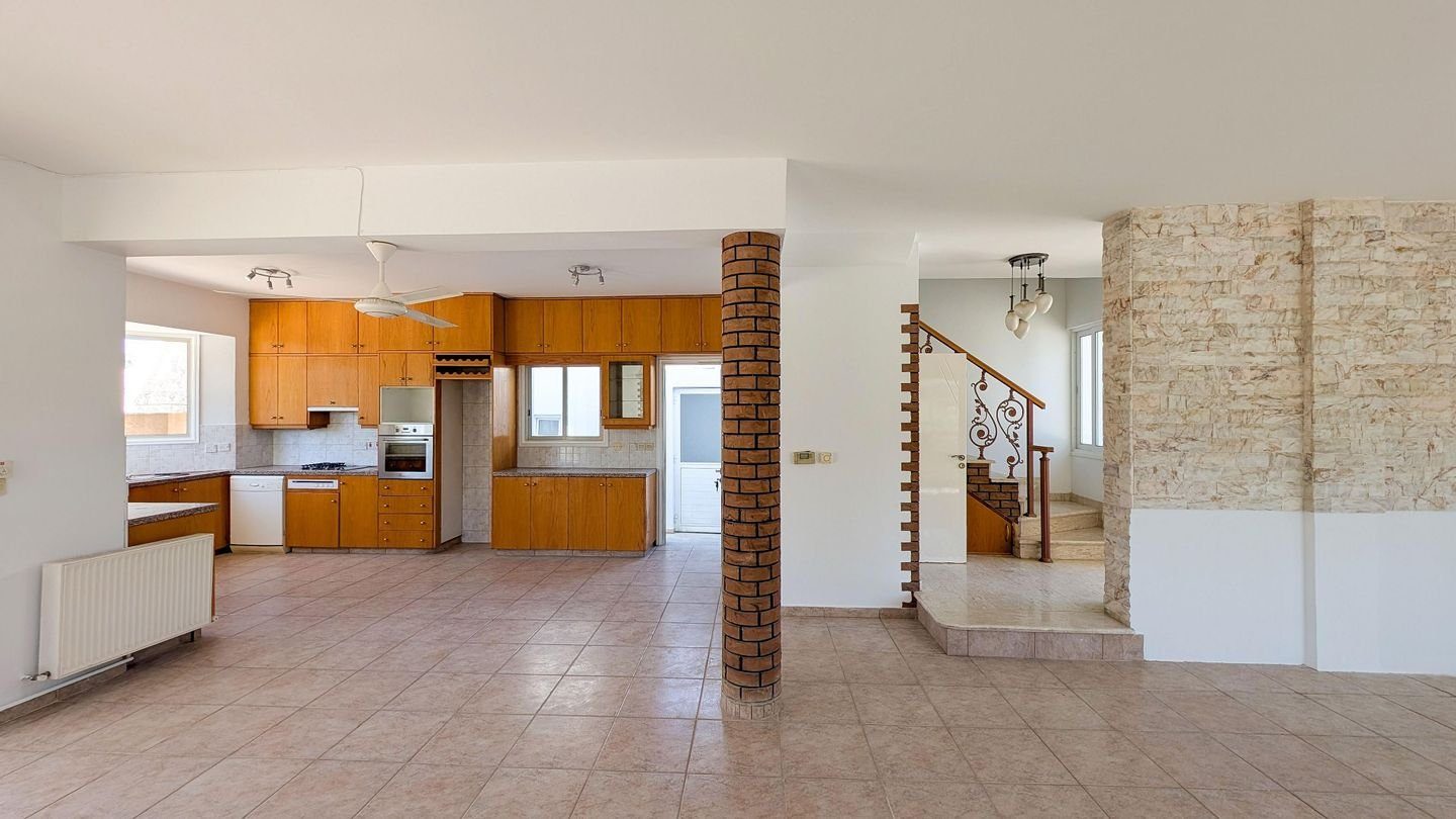 Three-bedroom detached house in Tseri, Nicosia photo 9