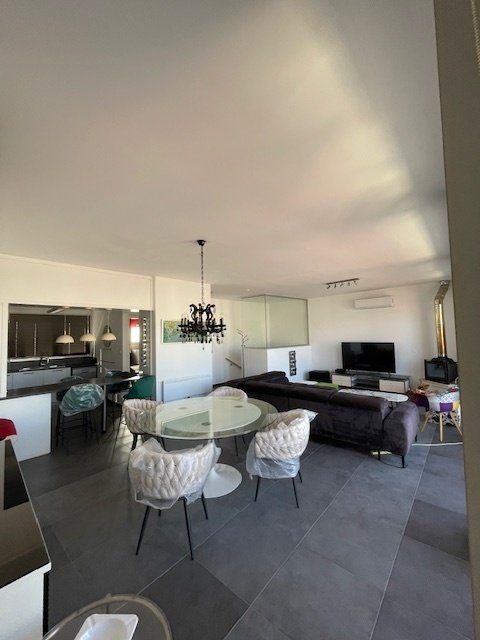 3 BR Semi-detached House in Agia Triada, Limassol photo 6