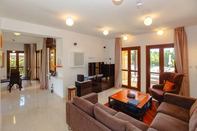 3 BR Villa with Sea View in Aphrodite hills Kouklia, Paphos thumbnail 3