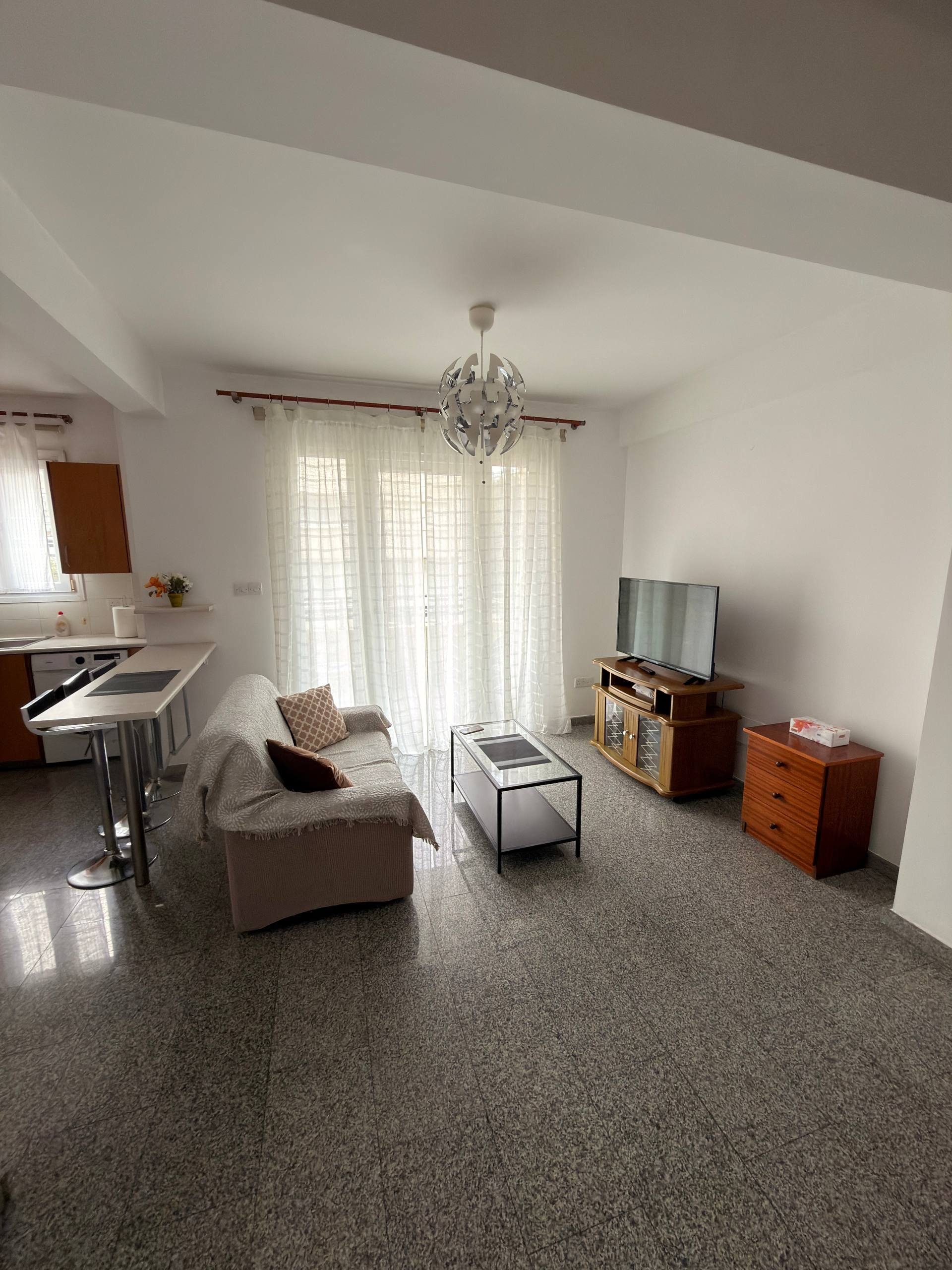 1 BR Apartment in Neapolis, Limassol — photo 3