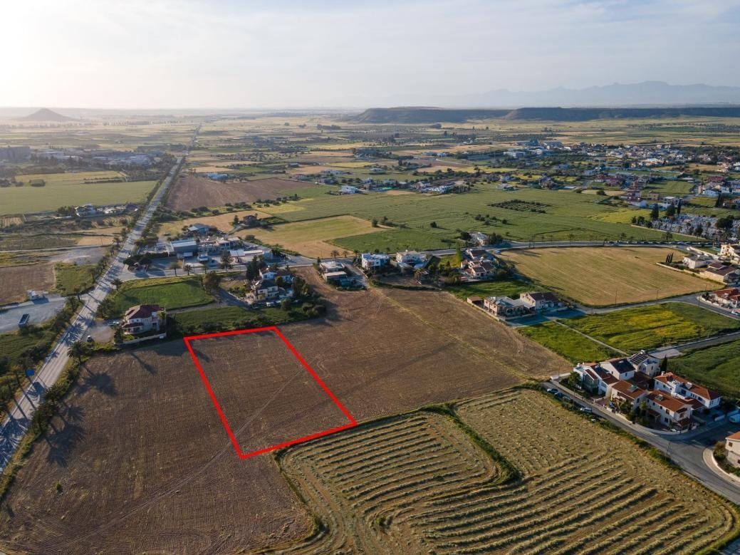 Shared residential field in Athienou, Larnaca photo 2