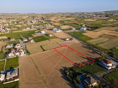Shared residential field in Athienou, Larnaca thumbnail 4