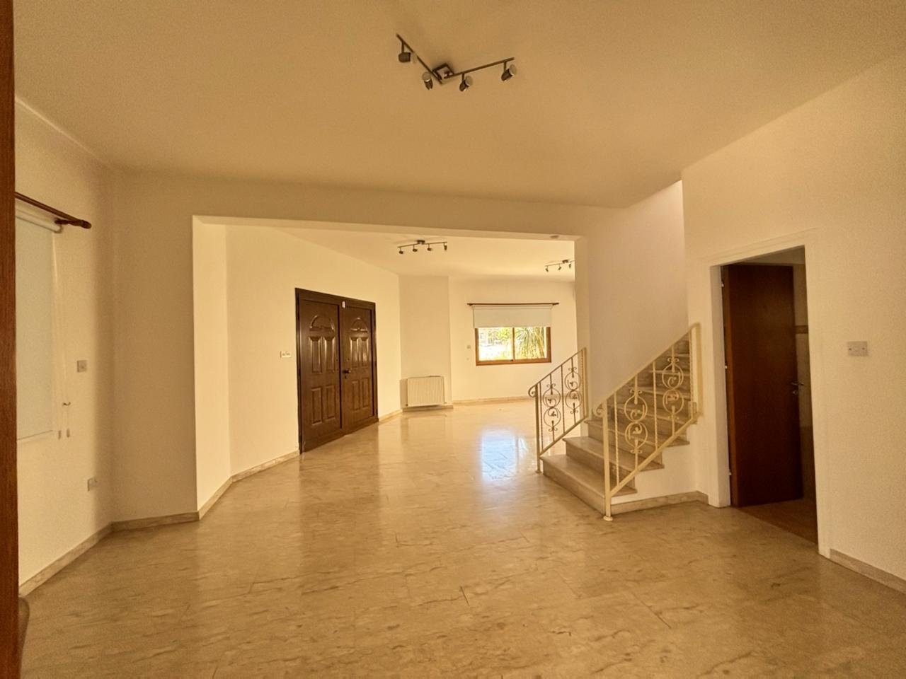 5 BR House in Agios Athanasios, Limassol photo 4