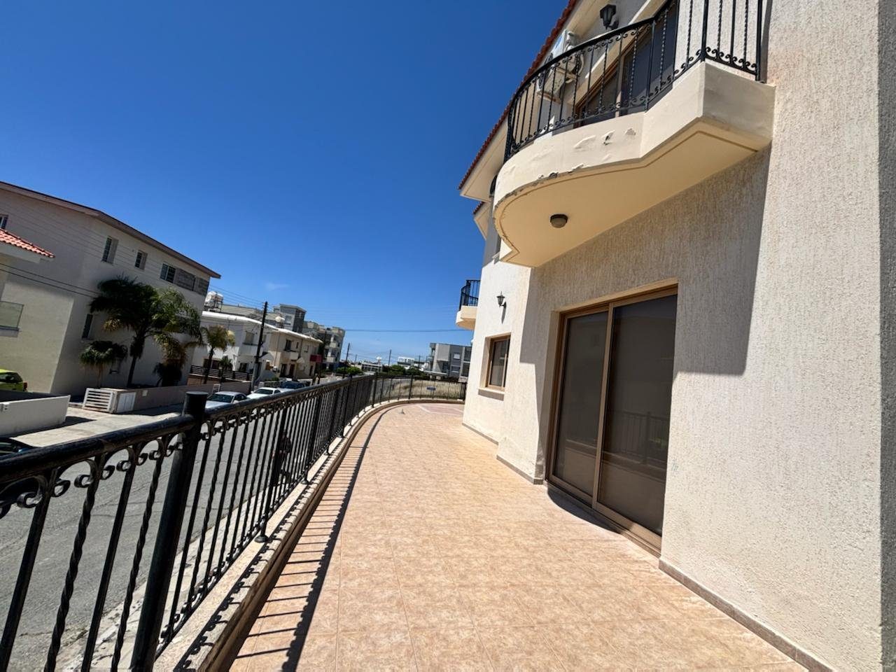 5 BR House in Agios Athanasios, Limassol photo 33