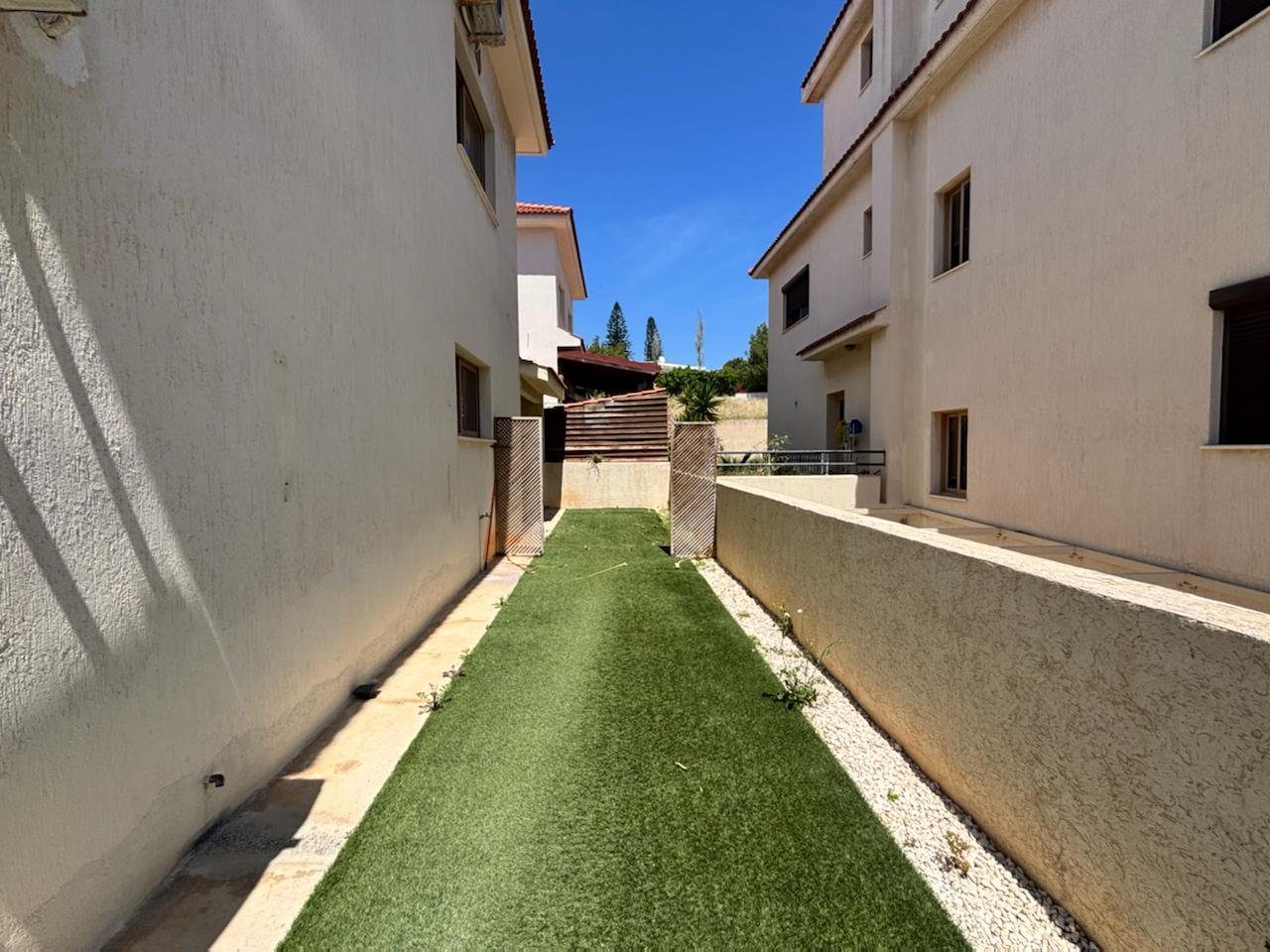 5 BR House in Agios Athanasios, Limassol photo 27