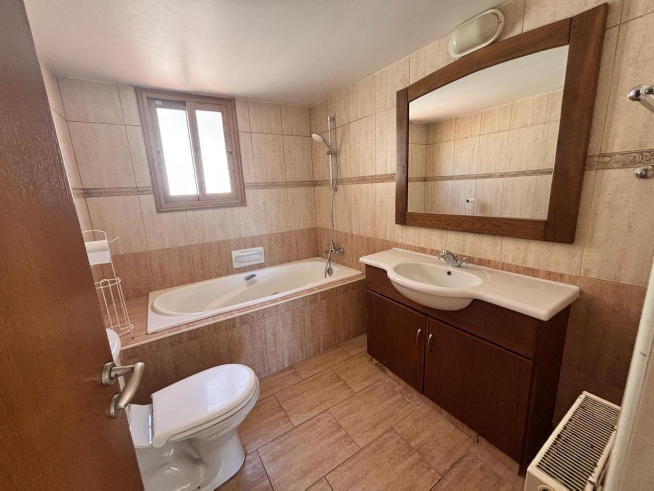 5 BR House in Agios Athanasios, Limassol photo 19