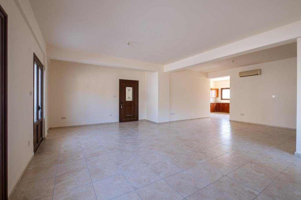 3 bedroom house in Agios Theodoros, Larnaca photo 17