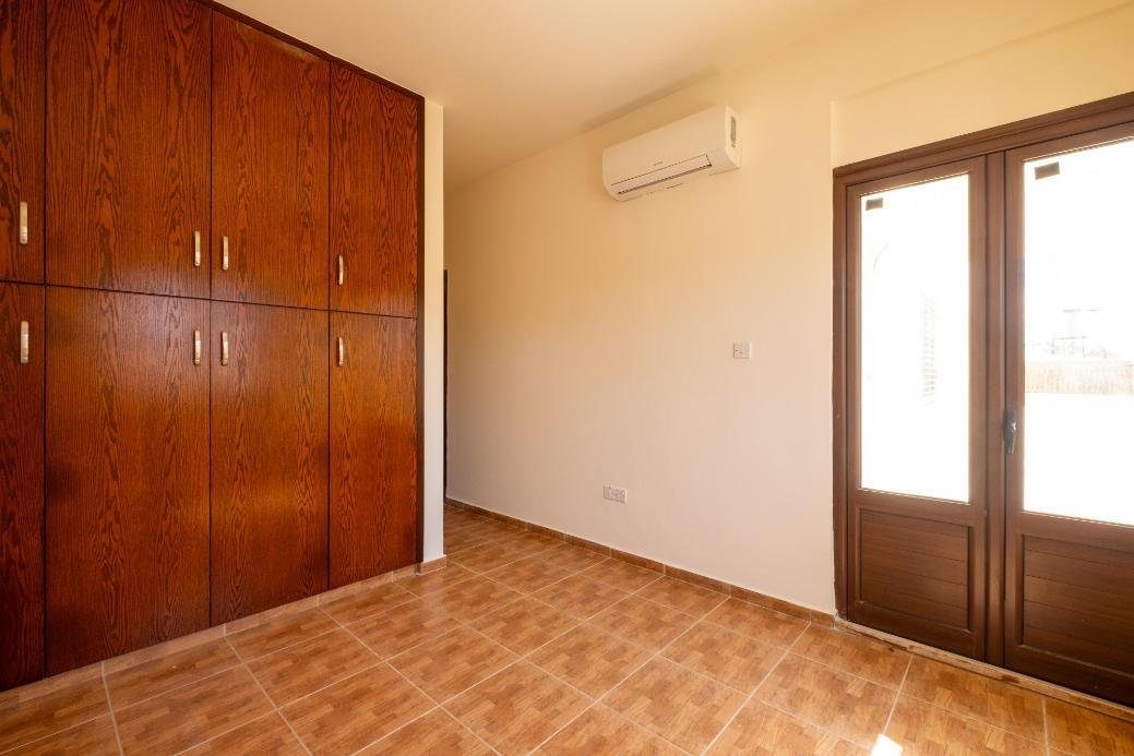 3 bedroom house in Agios Theodoros, Larnaca photo 9