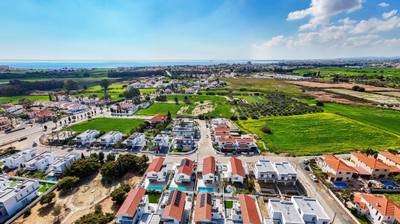 4 BR Villa in Pyla, Larnaca thumbnail 8