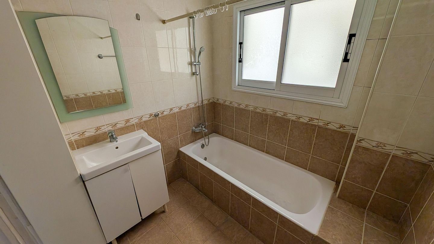 Two-Bedroom Apartment in Mesa Chorio, Paphos photo 15