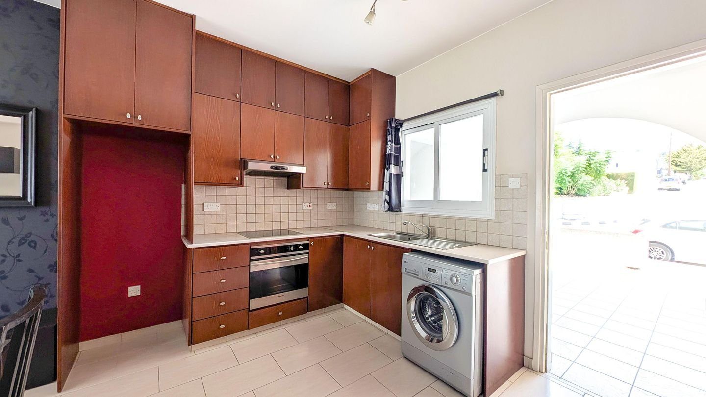 Two-Bedroom Apartment in Mesa Chorio, Paphos photo 10