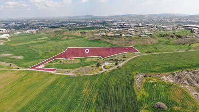 Agricultural field, Nisou thumbnail 3