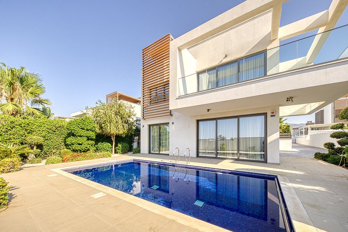 3 BR House with Private Swimming Pool in Pyrgos, Limassol photo 1