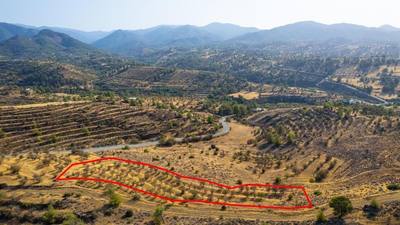 Field in Agia Marina Xyliatou, Nicosia thumbnail 4