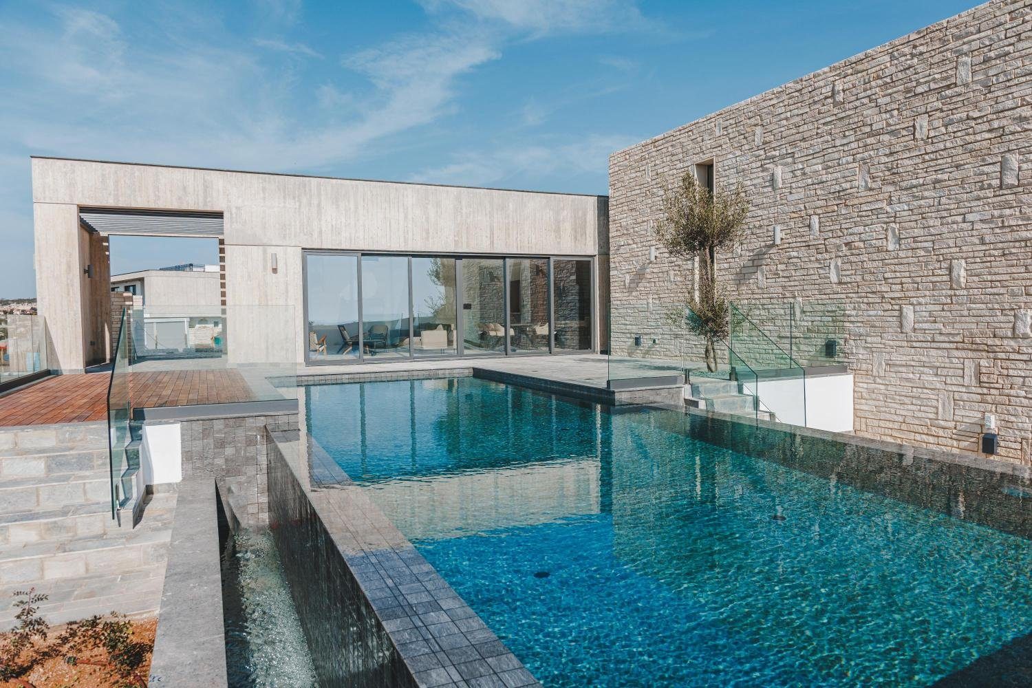4 BR Villa in Pegeia, Paphos photo 3