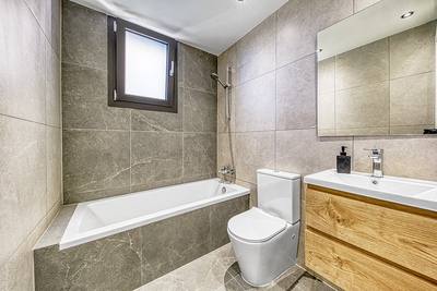 2 BR Apartment in Zakaki, Limassol thumbnail 8