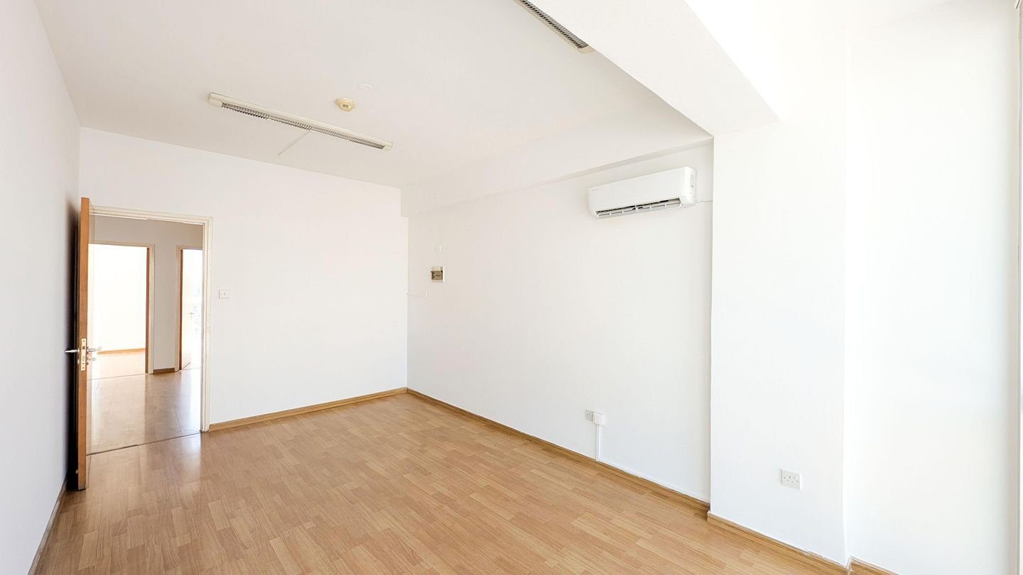 Yield Producing, Mixed-use commercial building in Acropoleos Avenue, Strovolos, Nicosia photo 6