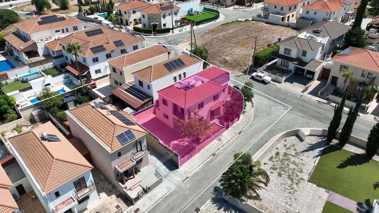 Four-Bedroom House in Aradippou, Larnaca photo 4