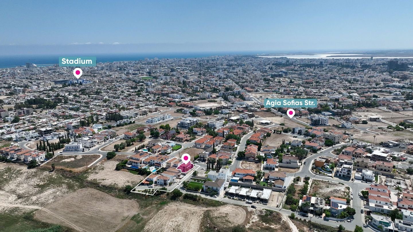 Four-Bedroom House in Aradippou, Larnaca photo 3