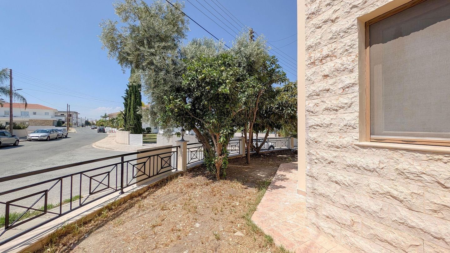 Four-Bedroom House in Aradippou, Larnaca photo 7