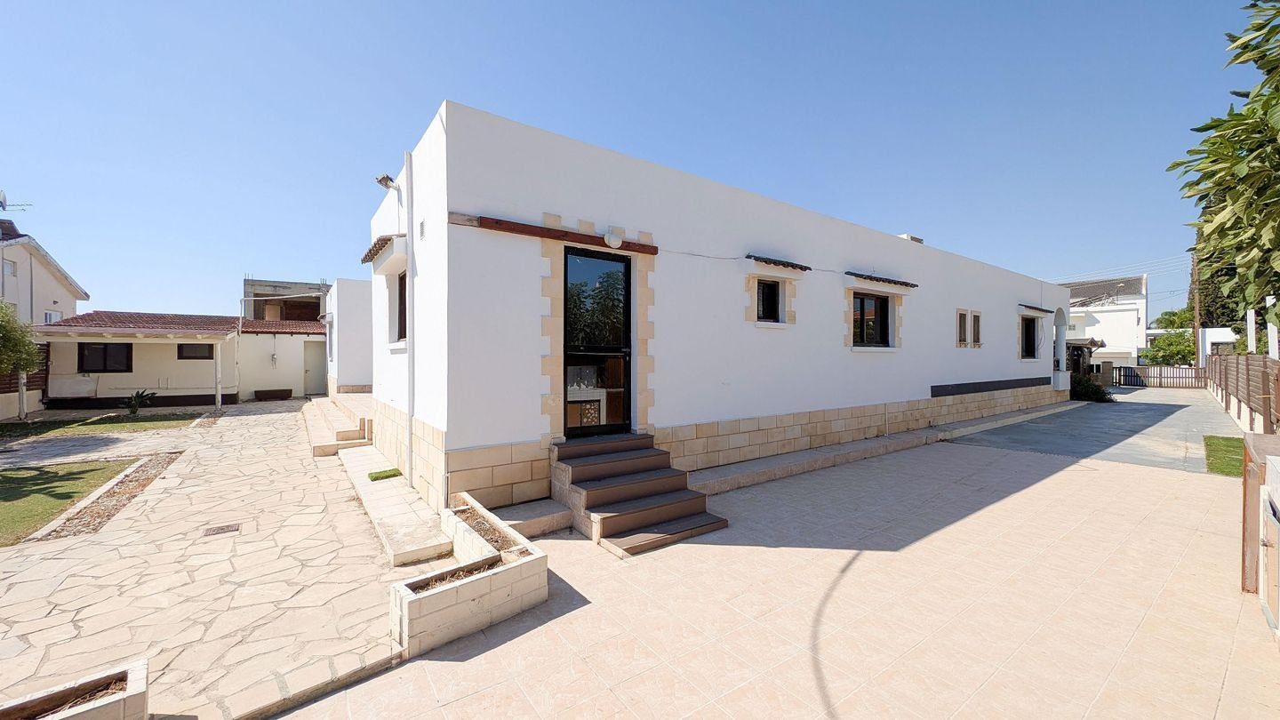 Three-Bedroom House in Agios Fanourios, Aradippou, Larnaca photo 12