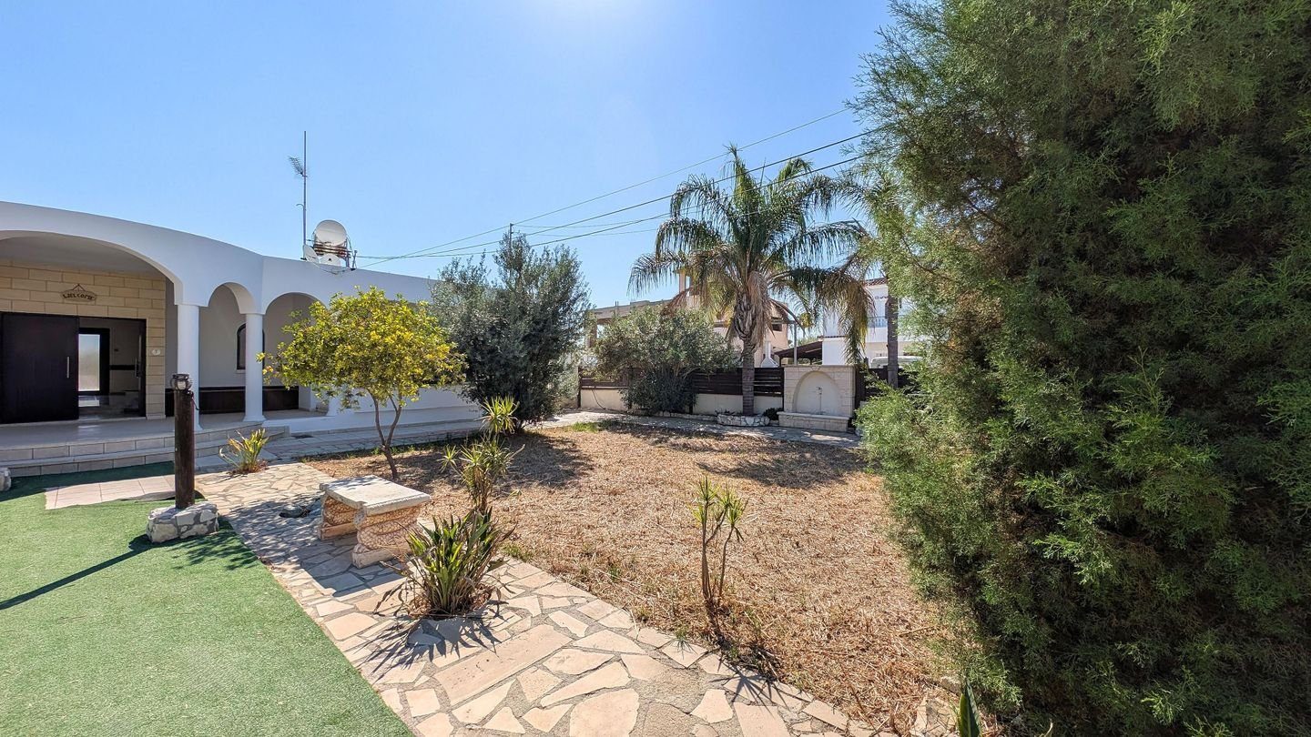 Three-Bedroom House in Agios Fanourios, Aradippou, Larnaca photo 7