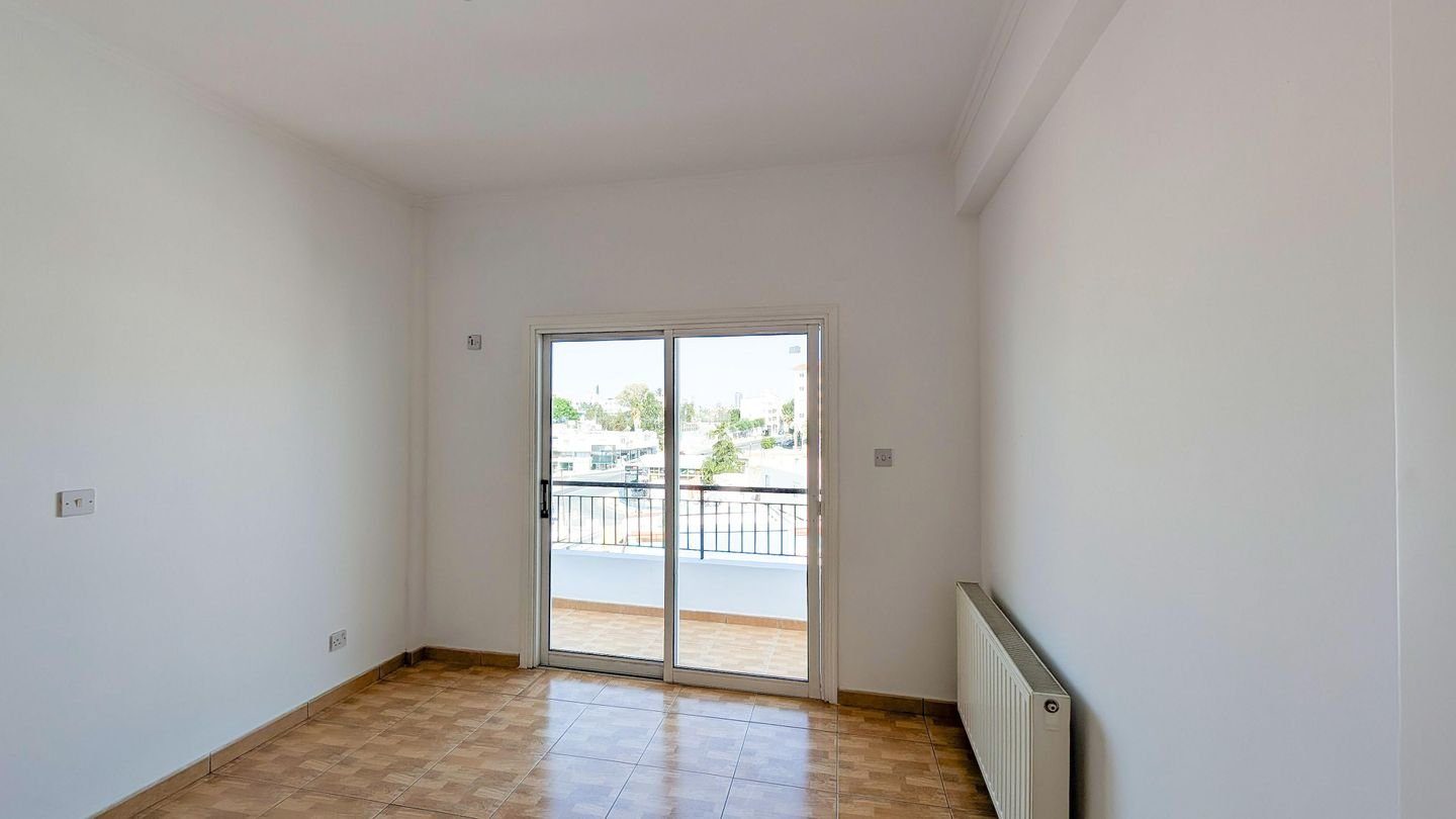 Top Floor Three-Bedroom apartment in Aglantzia, Nicosia photo 12