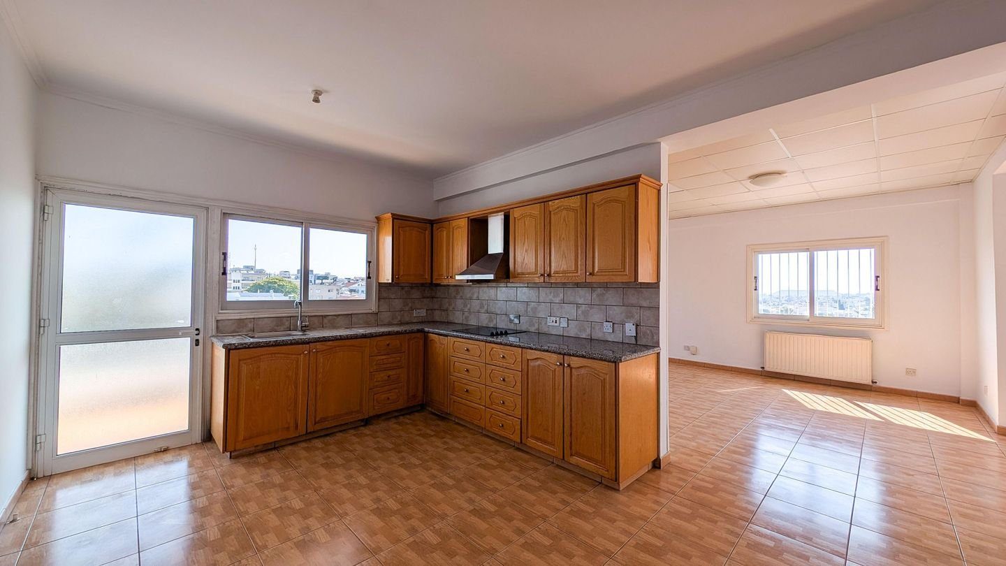 Top Floor Three-Bedroom apartment in Aglantzia, Nicosia photo 6