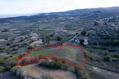 Shared residential fields in Stroumpi, Paphos thumbnail 4