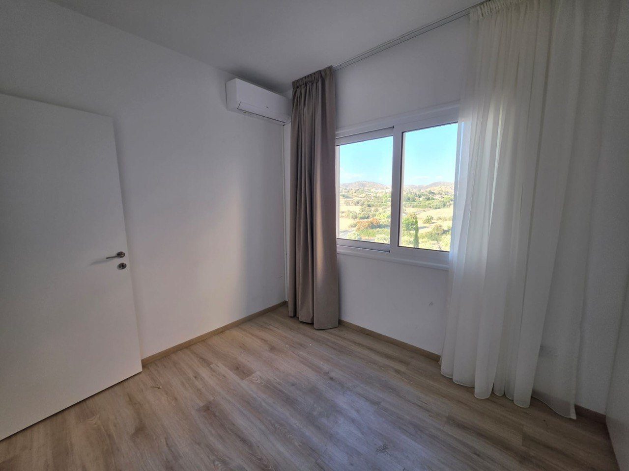 3 BR House with Panoramic Valley Views in Potamos Germasogeias, Limassol photo 10