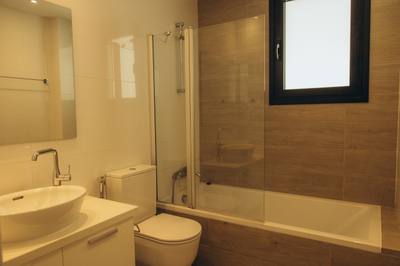 3 BR Apartment in Mesa Geitonia, Limassol thumbnail 10