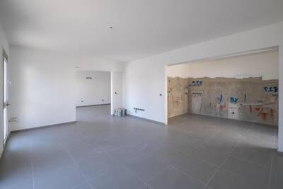 Incomplete 3 bedroom apartment in Aglantzia, Nicosia thumbnail 9