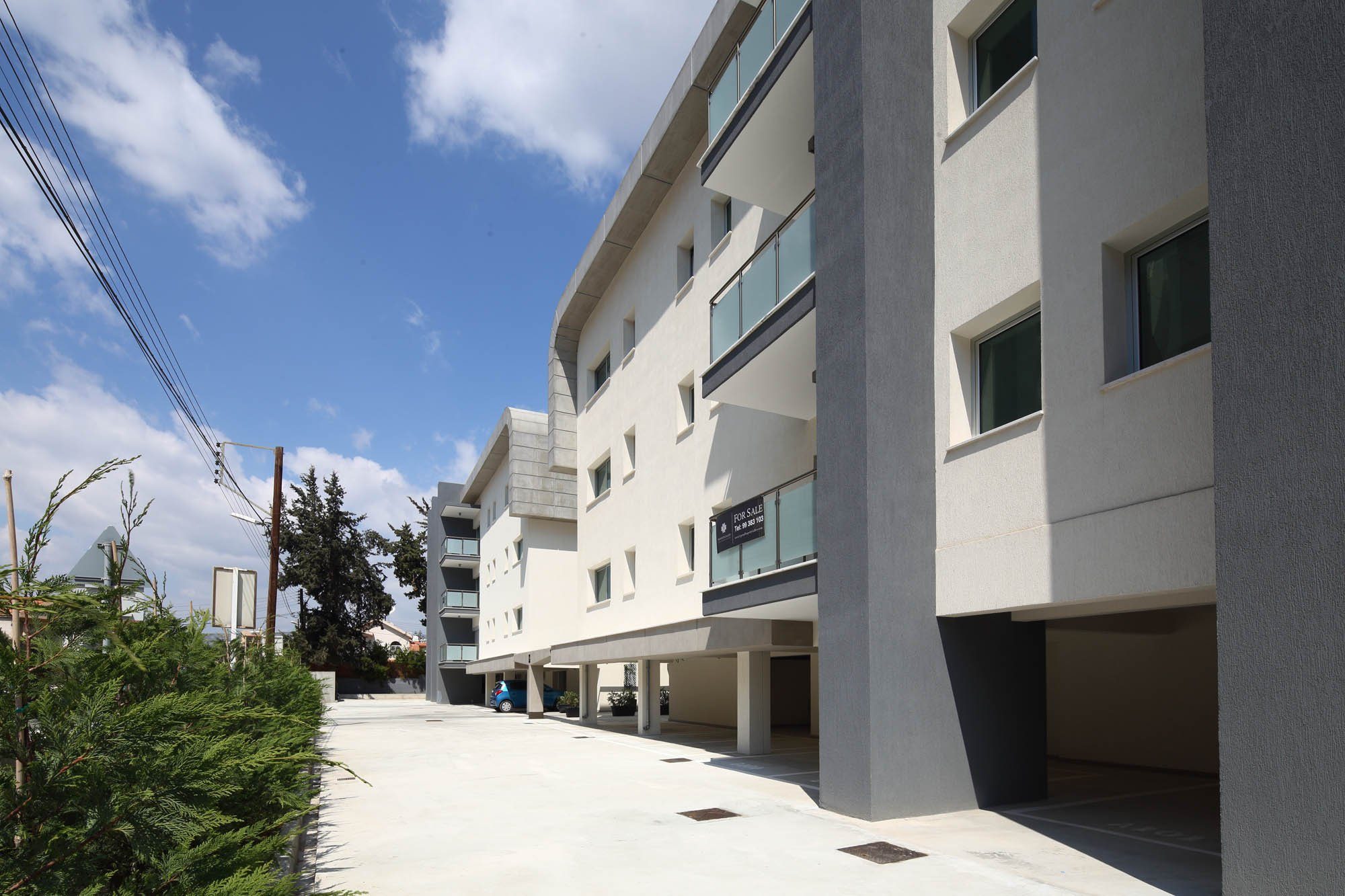 1 BR Apartment in Germasogeia photo 9