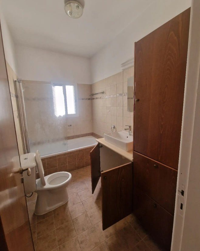 2 BR Apartment in Mesa Geitonia, Limassol photo 7