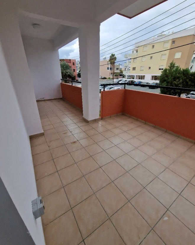2 BR Apartment in Mesa Geitonia, Limassol photo 9