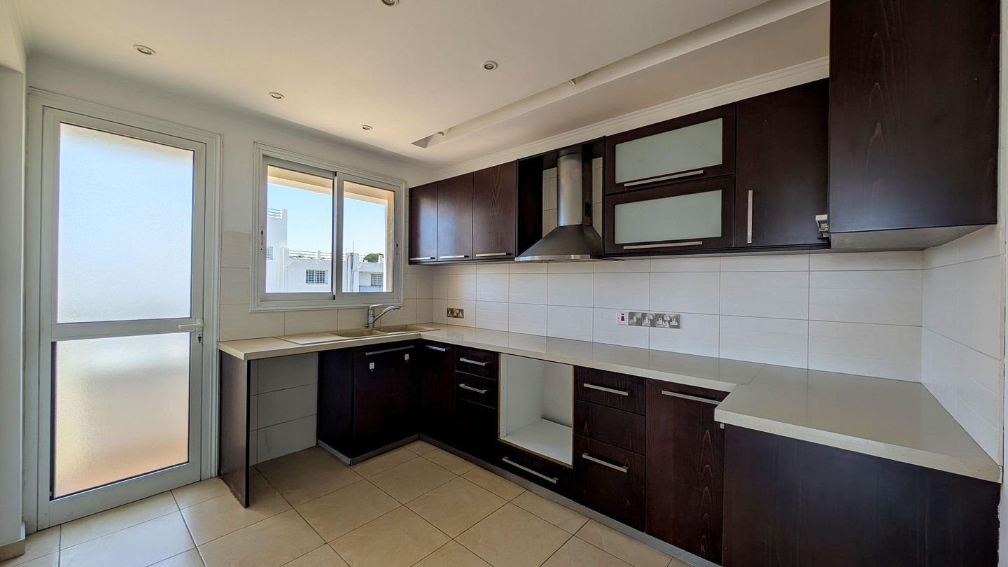 2 BR Apartment in Kolossi, Limassol photo 8