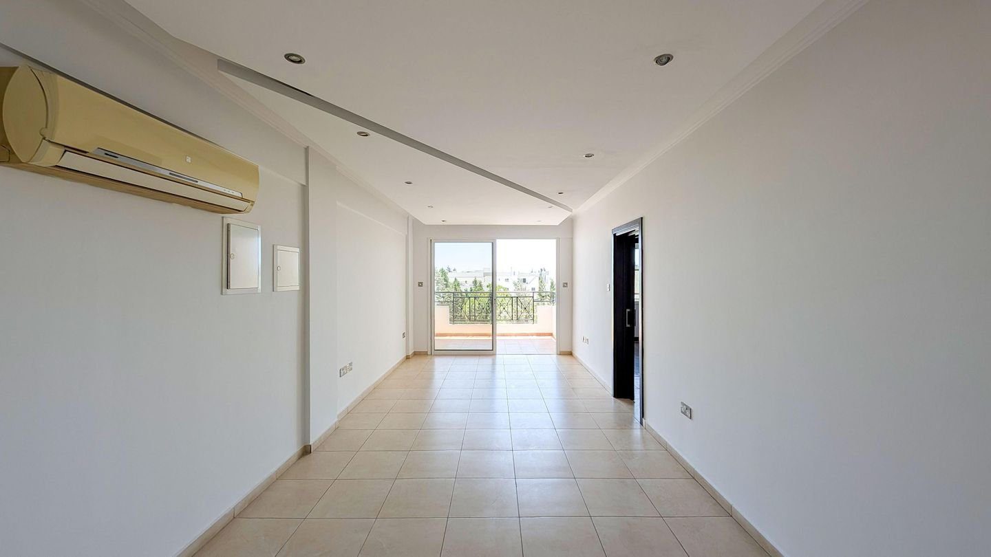 Two-Bedroom Apartment in Kolossi, Limassol photo 6