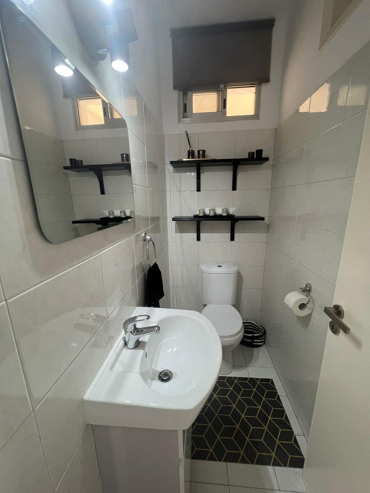3 BR Apartment in Petrou Kai Pavlou, Limassol photo 5