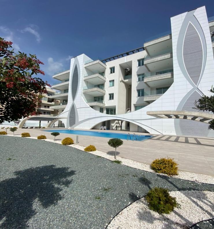 2 BR Apartment in Germasogeia photo 10