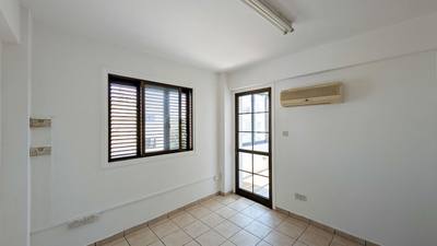 Three-Bedroom Apartment in Panagia, Nicosia thumbnail 9