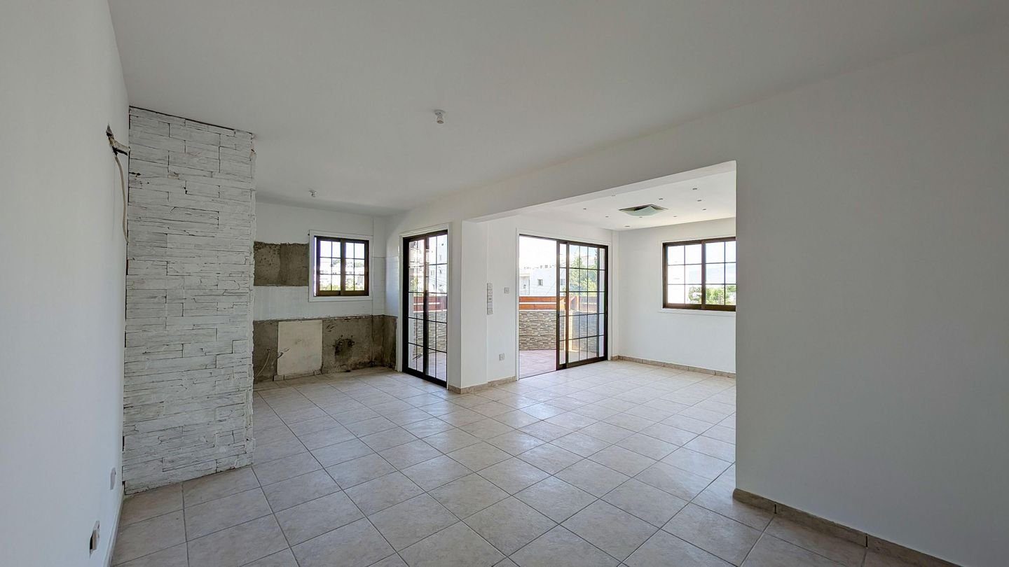 Three-Bedroom Apartment in Panagia, Nicosia photo 6