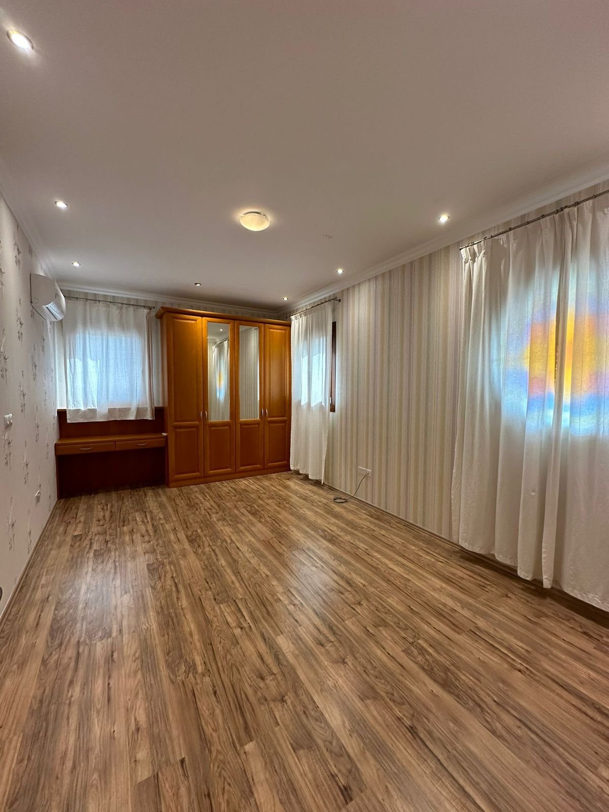 4 BR Villa in Mouttagiaka, Limassol photo 9