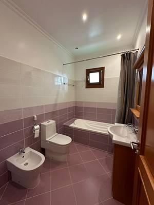 4 BR Villa in Mouttagiaka, Limassol thumbnail 13