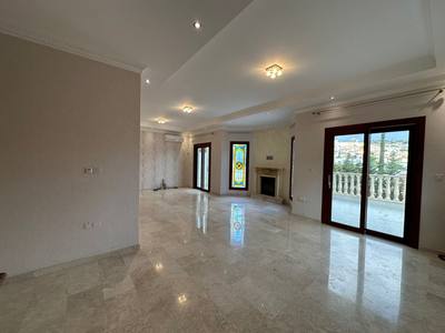4 BR Villa in Mouttagiaka, Limassol thumbnail 5